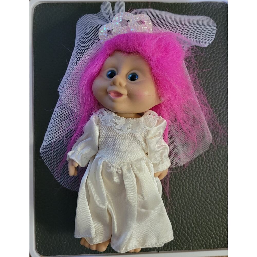 1992 Applause Pink Hair Bride Troll Doll